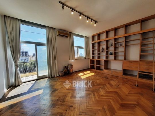 YRIGOYEN, HIPOLITO al 1500 Piso 5