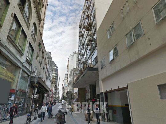 SUIPACHA al 400 Piso 7