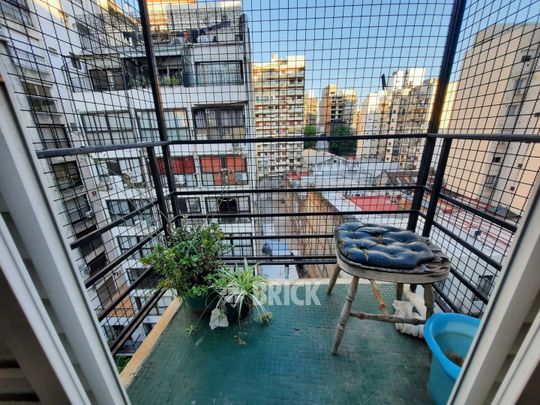 ECUADOR al 1300 Piso 8