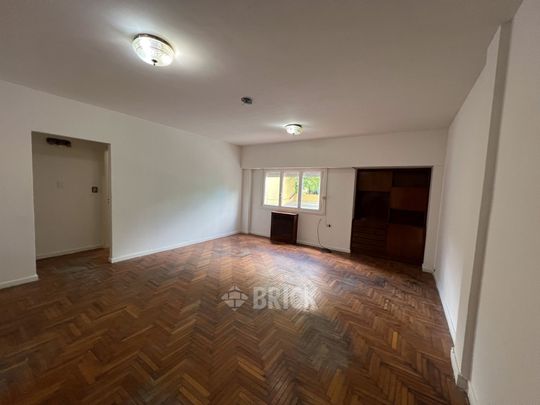 BACACAY al 2500 Piso 1