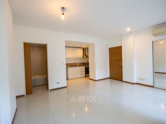 ACHAVAL al 300 Piso 1