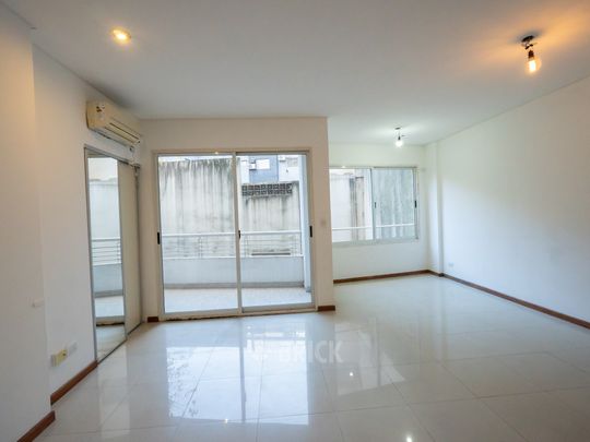 ACHAVAL al 300 Piso 1