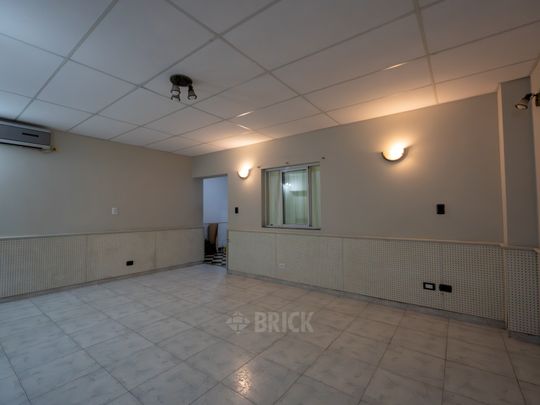 CUCHA CUCHA al 1700 Piso PB