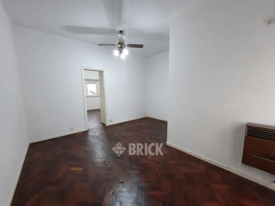 THAMES al 2300 Piso 3