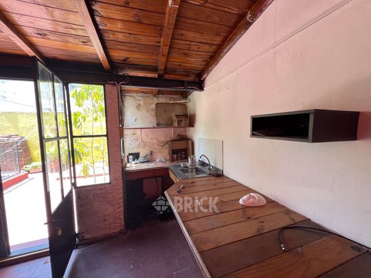 MARTINEZ, ENRIQUE al 700 Piso PB