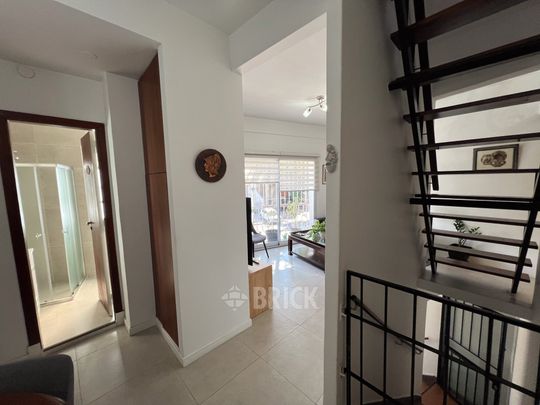 COMBATIENTES DE MALVINAS, AV. al 3700 Piso 1