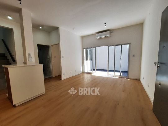 ESPINOSA al 1500 Piso PB