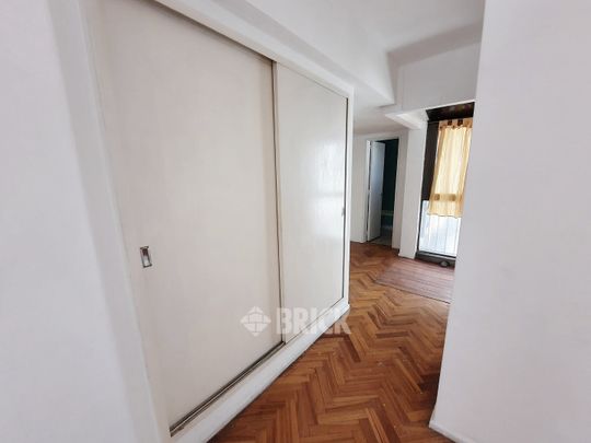 ALVAREZ, JULIAN al 2400 Piso 9