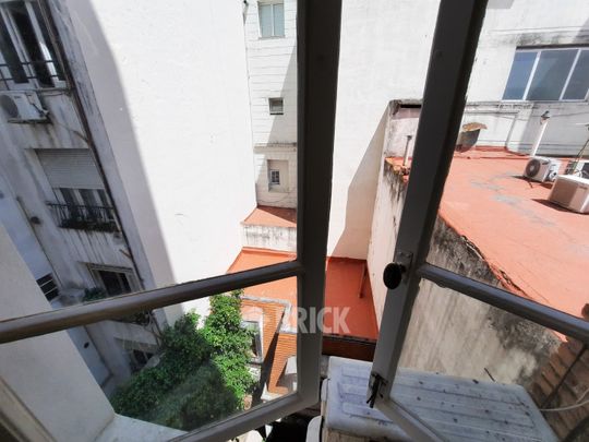 AZCUENAGA al 900 Piso 3