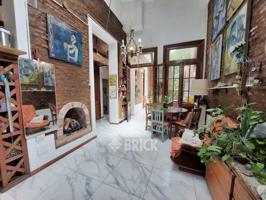 CALVO, CARLOS al 1600 Piso PB