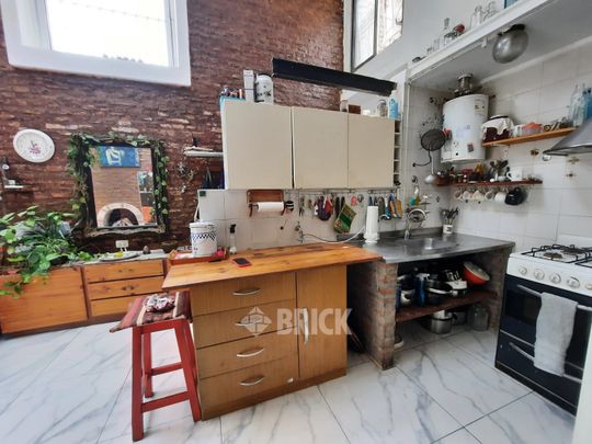 CALVO, CARLOS al 1600 Piso PB