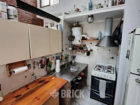 CALVO, CARLOS al 1600 Piso PB