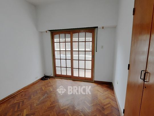 SARMIENTO al 2200 Piso 4