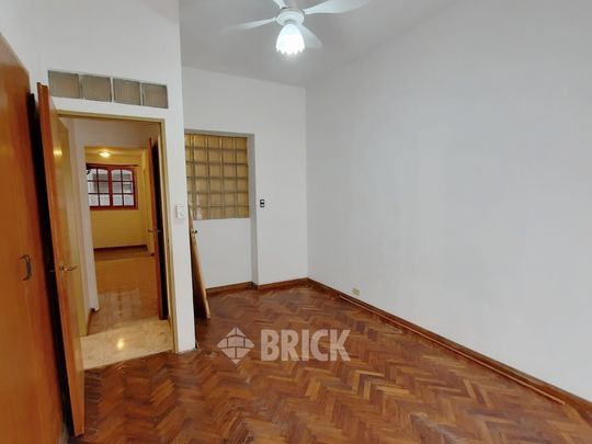 SARMIENTO al 2200 Piso 4