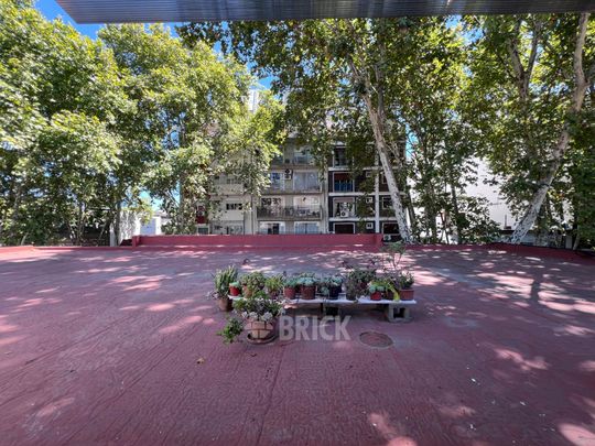 THAMES al 1800 Piso 3