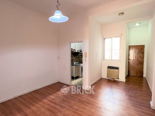 AZCUENAGA al 200 Piso 1