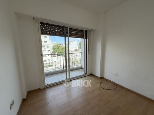 RIVADAVIA, AV. al 3400 Piso 5