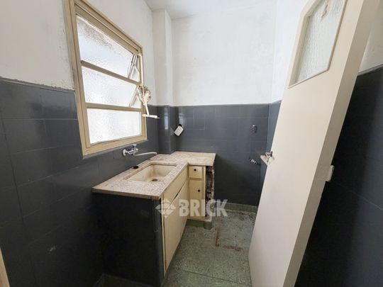 SARMIENTO al 1300 Piso 2