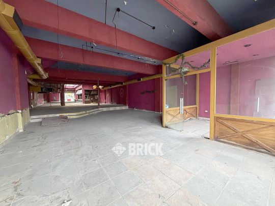 YRIGOYEN, HIPOLITO, AV. al 8200