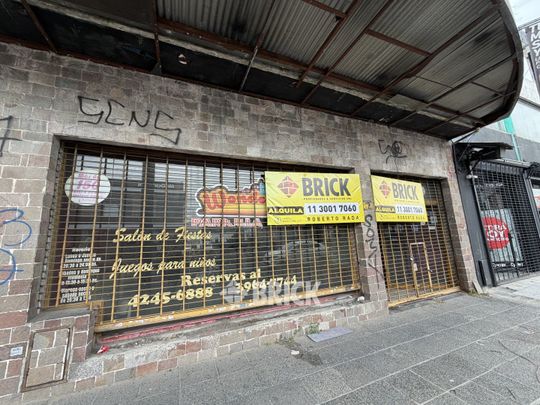 YRIGOYEN, HIPOLITO, AV. al 8200