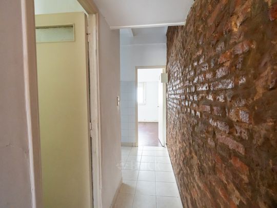 NAON, ROMULO S., DR. al 2200 Piso 2