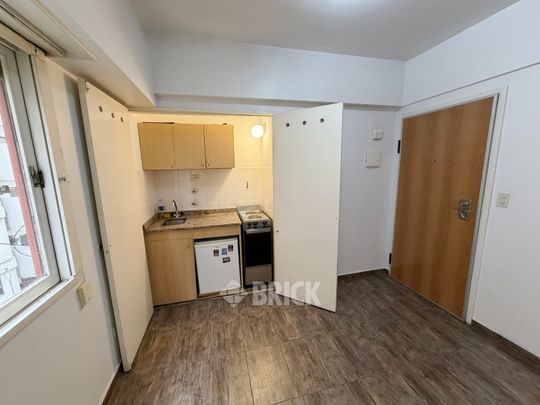 AZCUENAGA al 1900 Piso 6