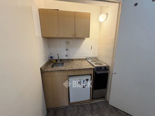 AZCUENAGA al 1900 Piso 6