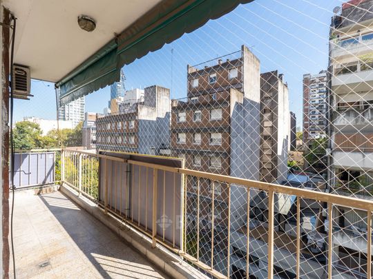 DARREGUEYRA al 2300 Piso 5