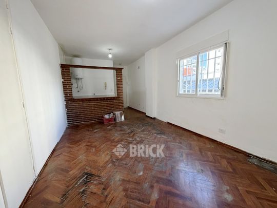 AZCUENAGA al 300 Piso 2