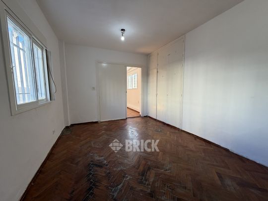 AZCUENAGA al 300 Piso 2