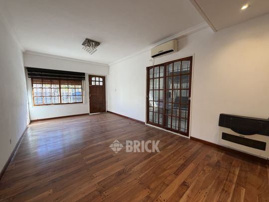 ACASSUSO al 5500 Piso PB