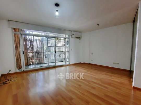 BRAVO, MARIO al 1100 Piso 3