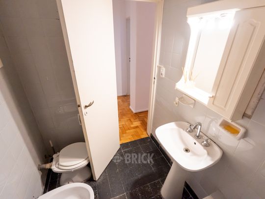 RIVADAVIA, AV. al 6100 Piso 2