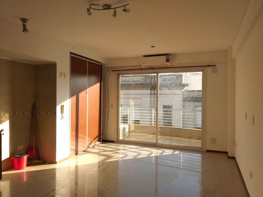 ENTRE RIOS, AV. al 1300 Piso 6
