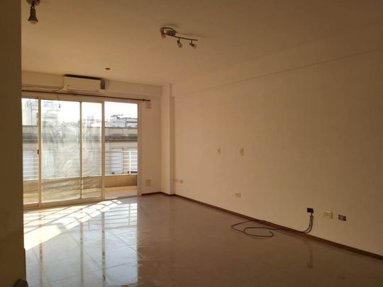 ENTRE RIOS, AV. al 1300 Piso 6