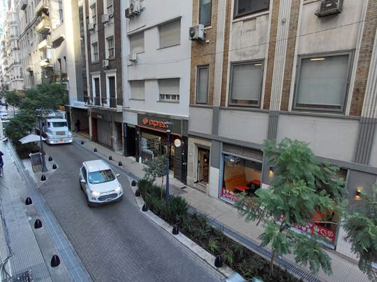 PARAGUAY al 500 Piso 1