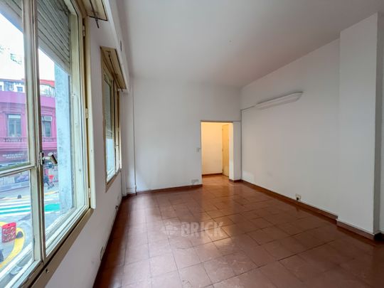 PARAGUAY al 500 Piso 1