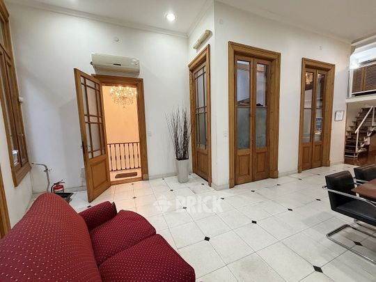 ECUADOR al 1200 Piso 1