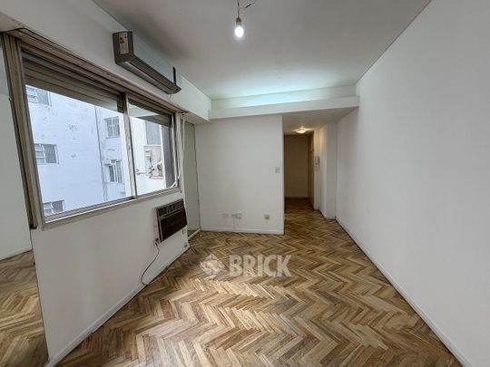 CHARCAS al 3100 Piso 8