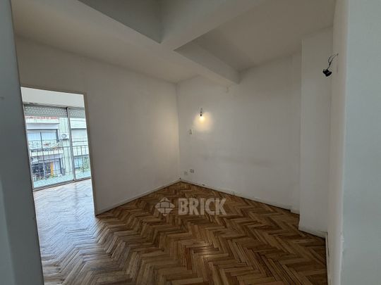 CHARCAS al 3100 Piso 8