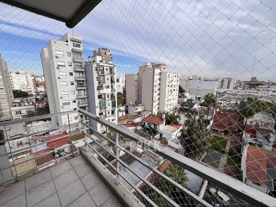 CARACAS al 1200 Piso 8