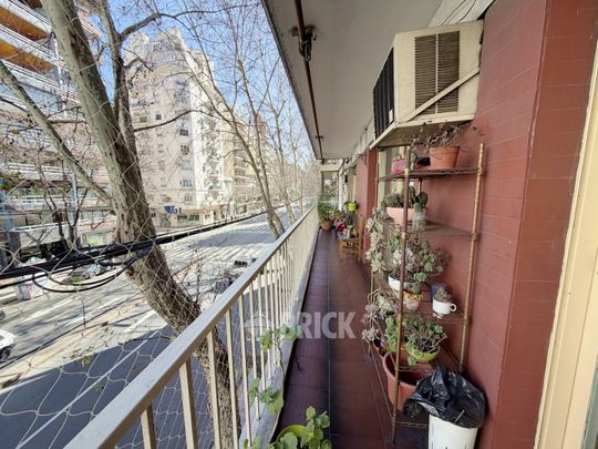 MONTES DE OCA, AV. al 400 Piso 2