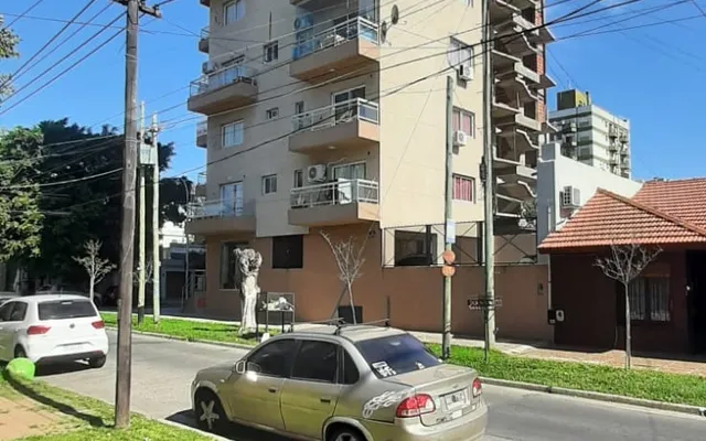 DEL VALLE IBERLUCEA al 4300 10