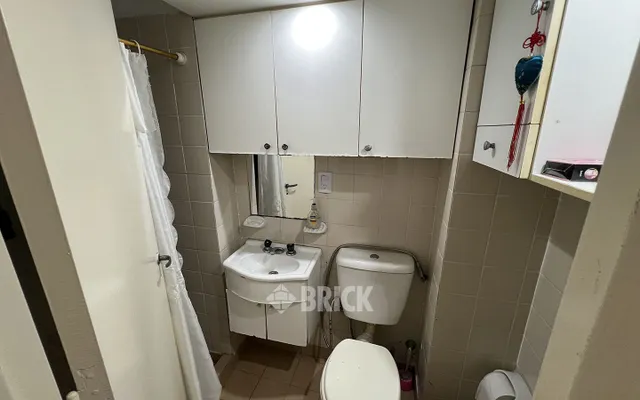 CALVO, CARLOS al 2100 Piso 14 6