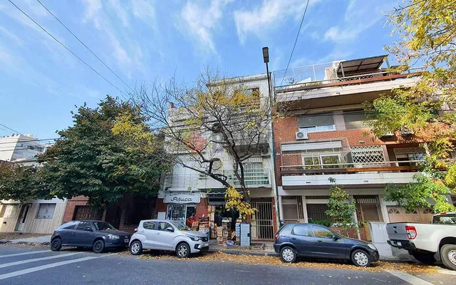 ARANGUREN, JUAN F., DR. al 1200 Piso 2 15