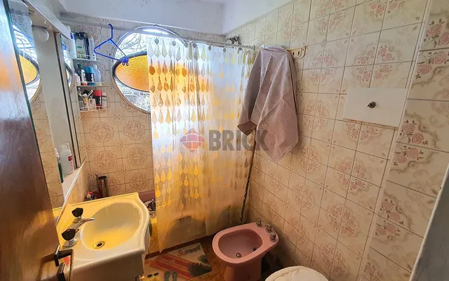 ARANGUREN, JUAN F., DR. al 1200 Piso 2 8