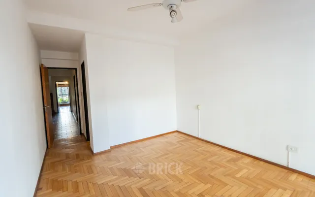 REPETTO, NICOLAS, DR. al 400 Piso 1° Y 2° 29