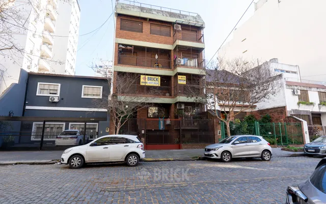 REPETTO, NICOLAS, DR. al 400 Piso 1° Y 2° 44