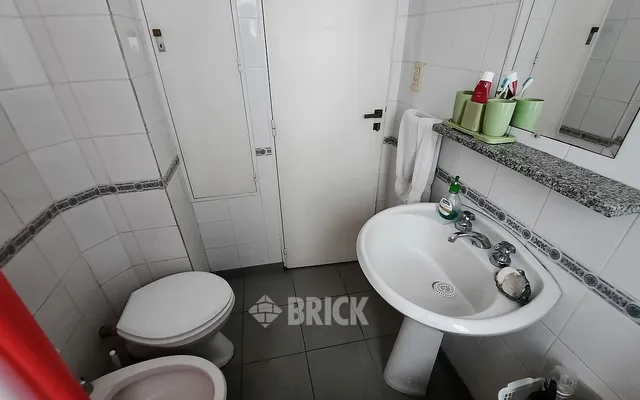 ALVEAR, MARCELO T. DE al 2400 Piso 7 10