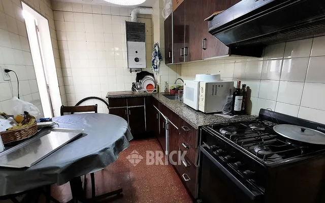 ALVEAR, MARCELO T. DE al 2400 Piso 7 13